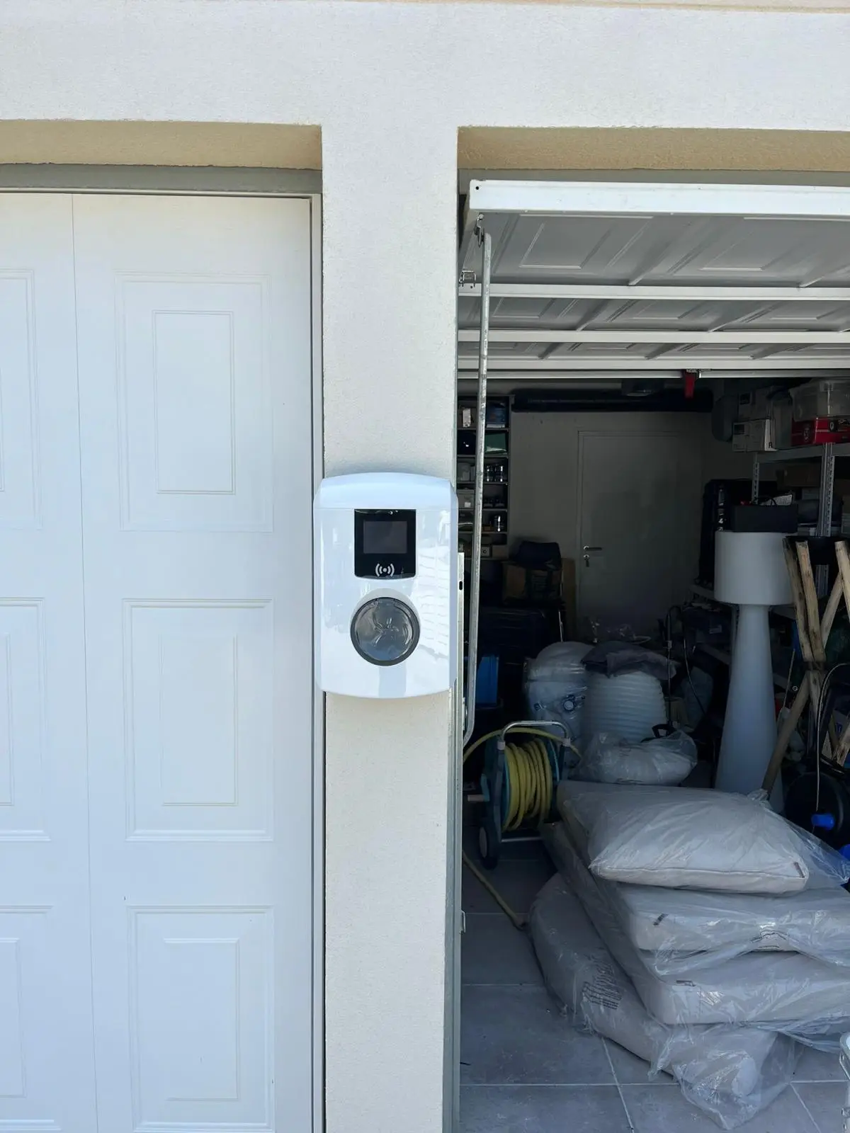 Borne recharge électrique maison